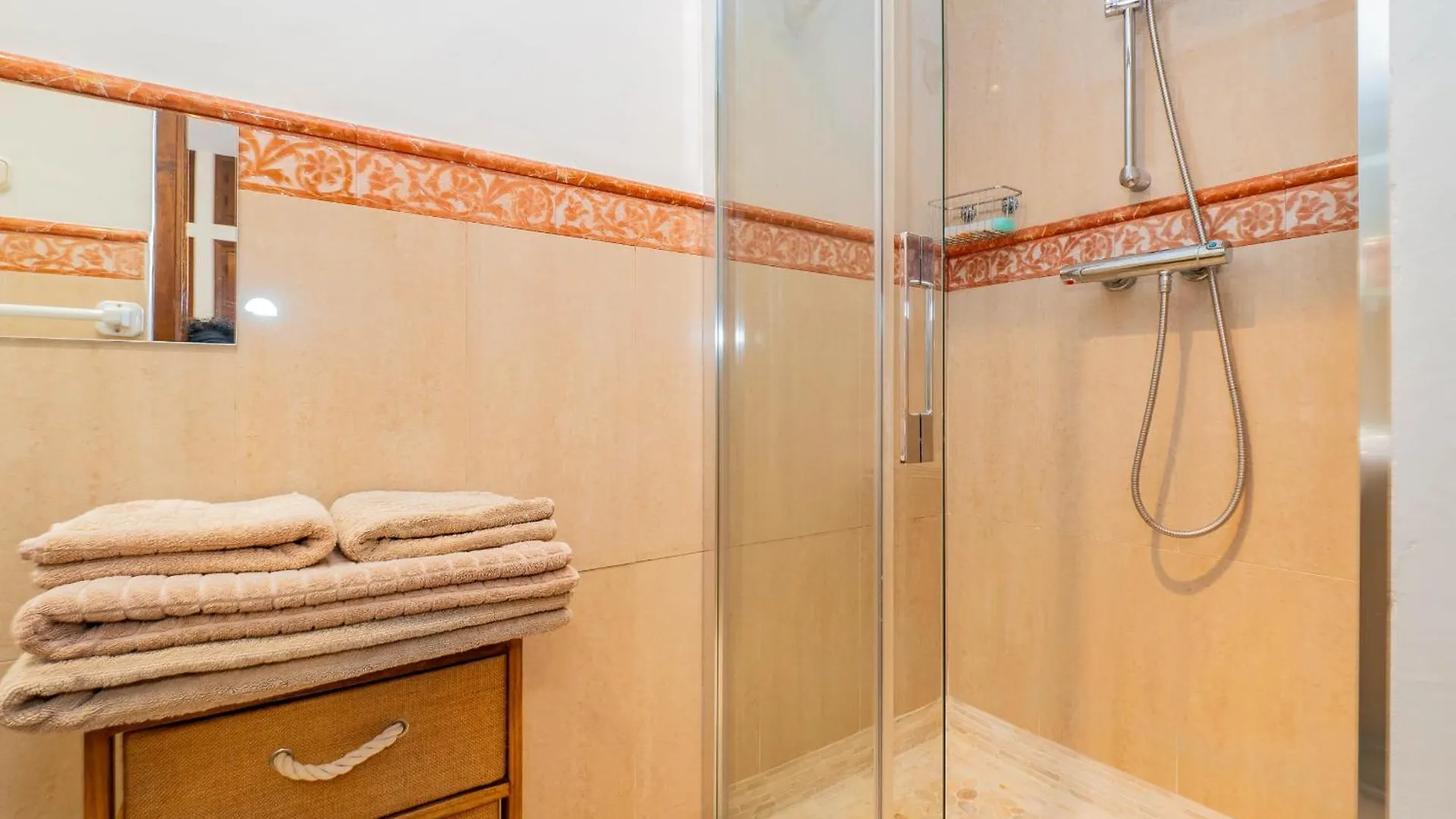 Cubo'S Villa Las Capuchinas & Cave House Torremolinos 0*,  Spain