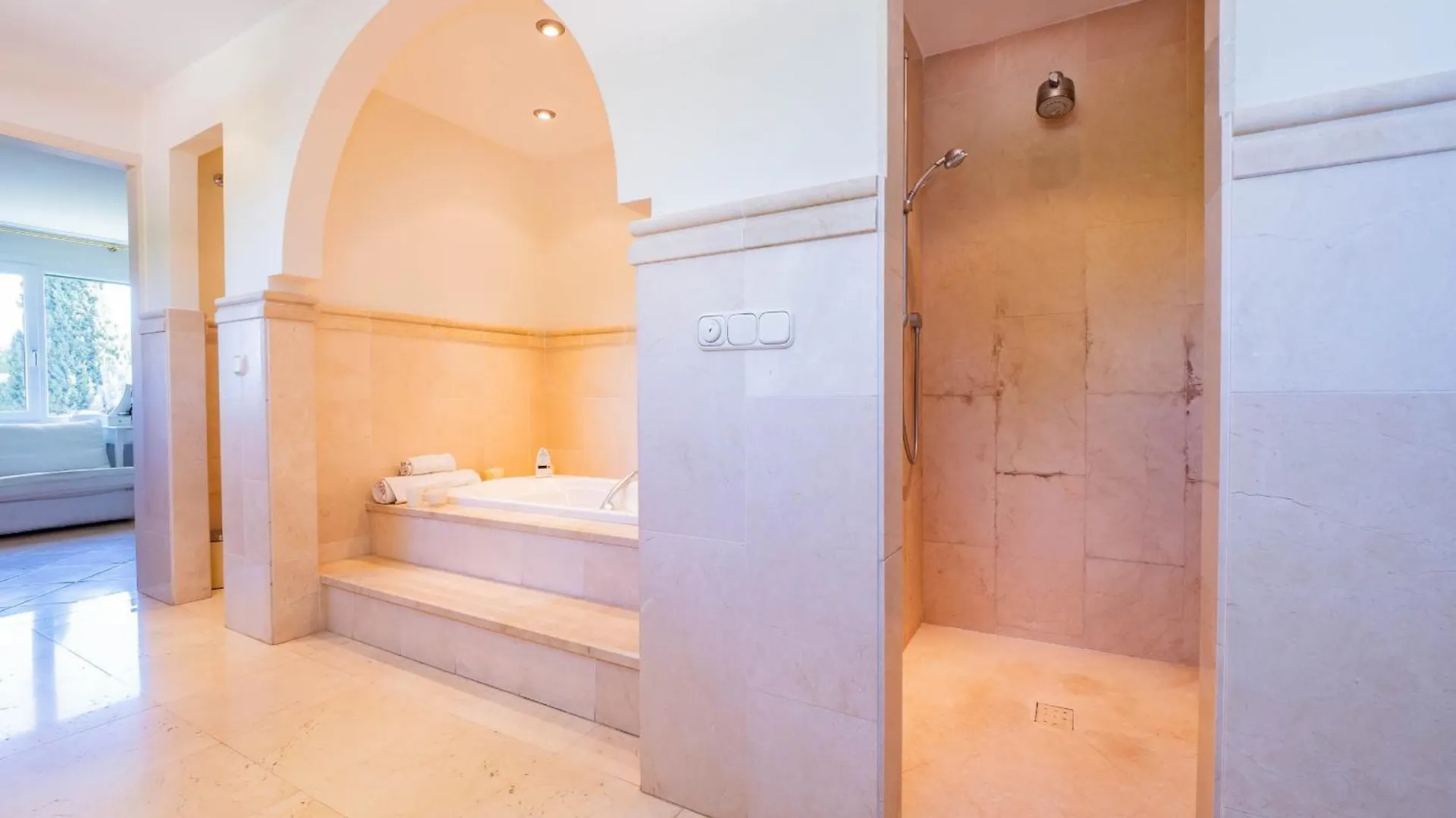 Cubo'S Villa Las Capuchinas & Cave House Torremolinos